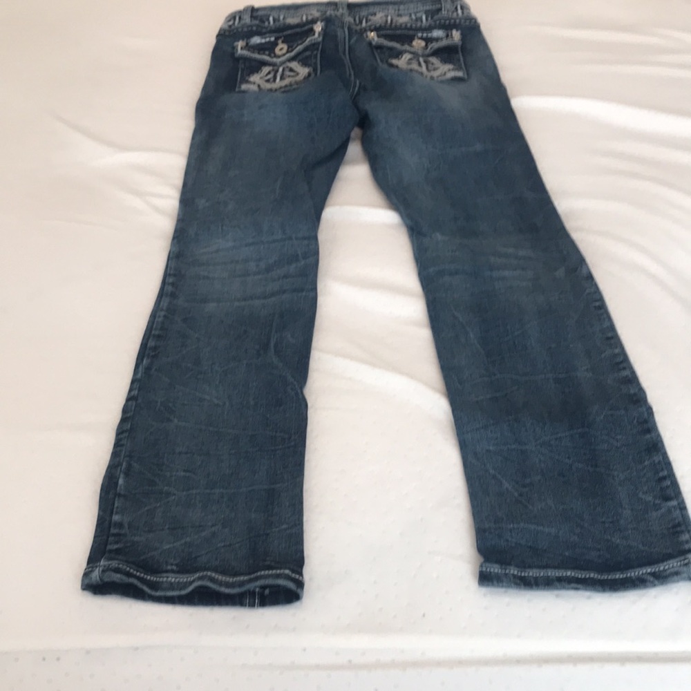 Jeans - Picture 2 of 3